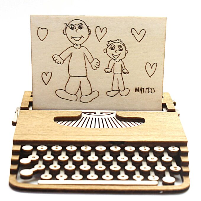 Macchina da scrivere in legno incisa a laser