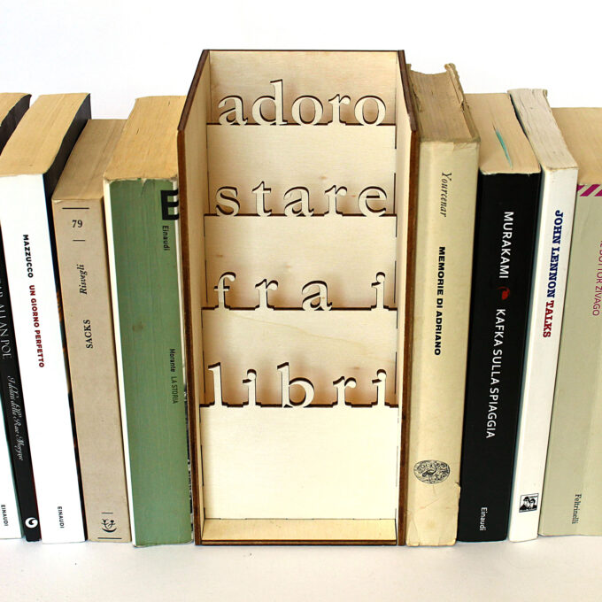 Oggetti da decoro in legno adoro i libri